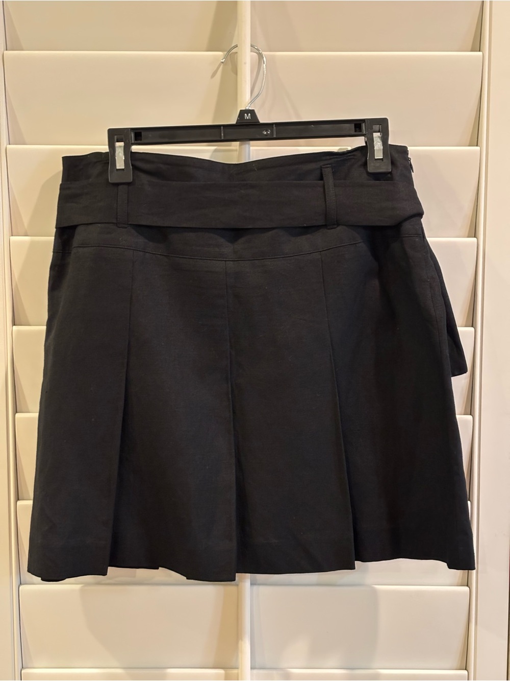 Classic Black Linen Box Pleated Mini Skirt
